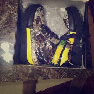 Fashionova Alligator boots ( never worn )